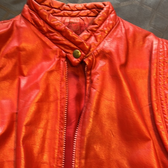 🚨Vintage 1980’s Red Leather Jacket🚨 - Picture 3 of 8